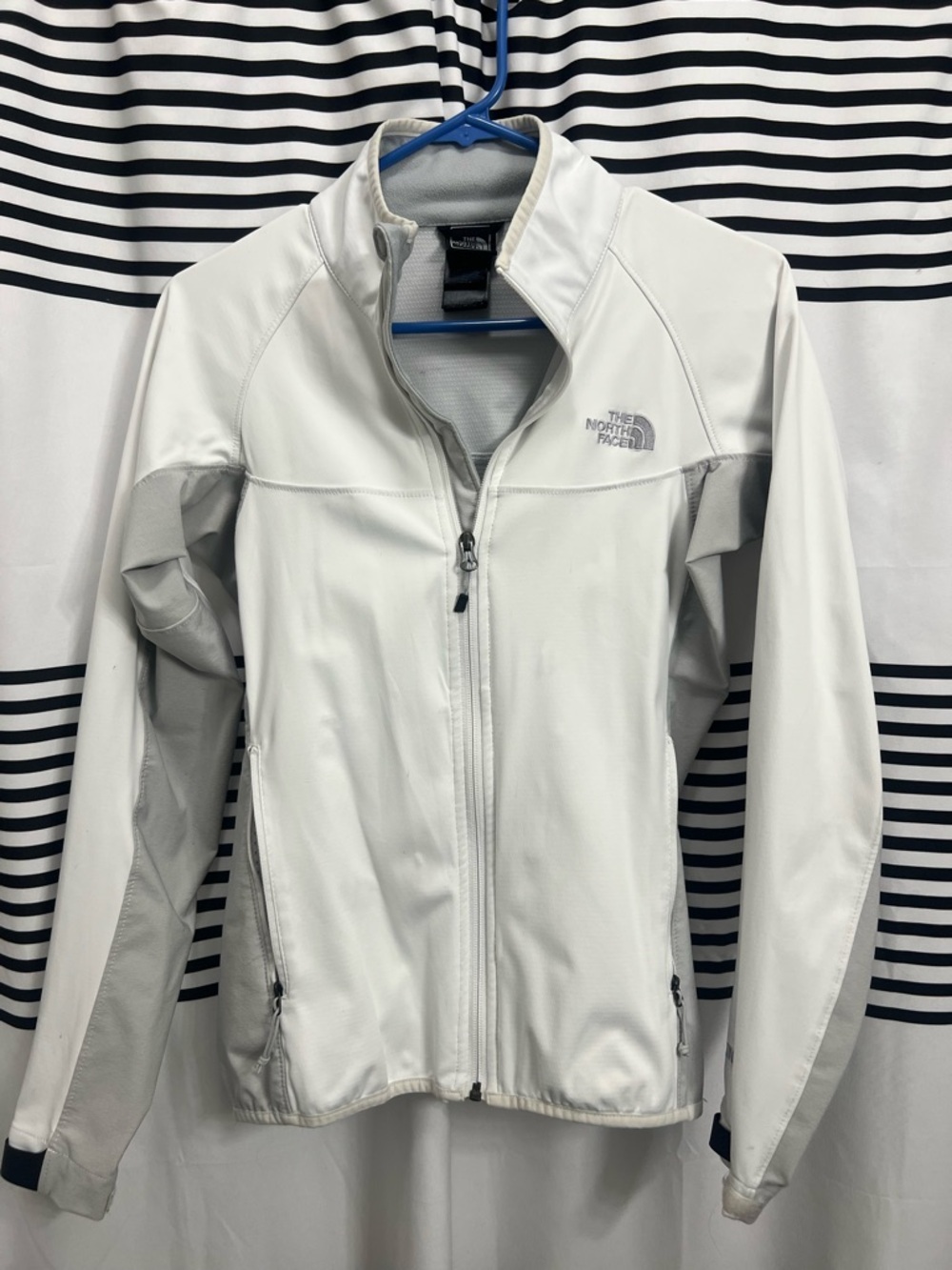 The North Face Women's White & Light Gray Softshell Utility Jacket